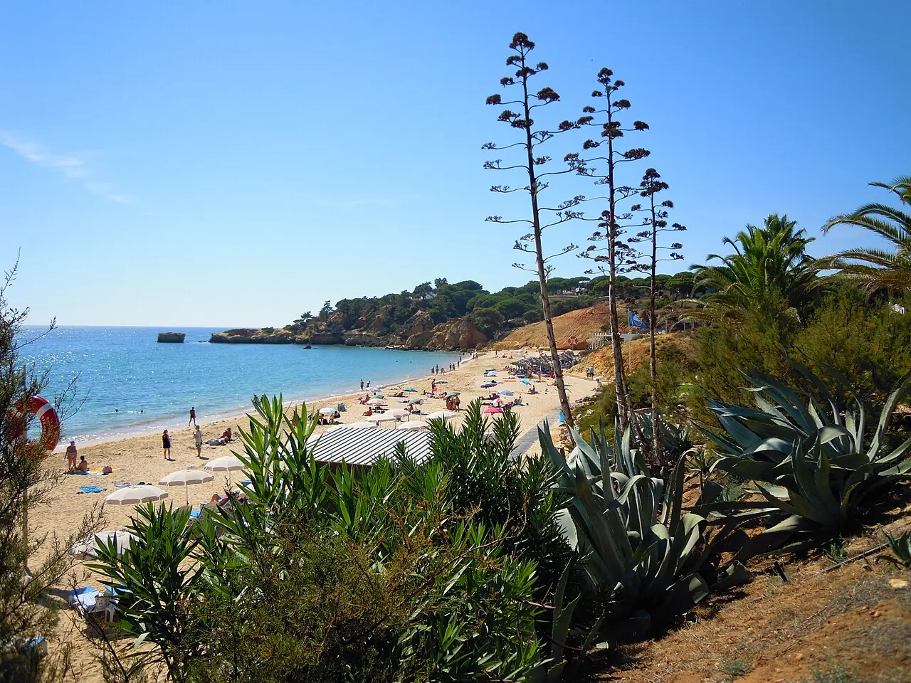 La Praia de Santa Eulália y su entorno costero