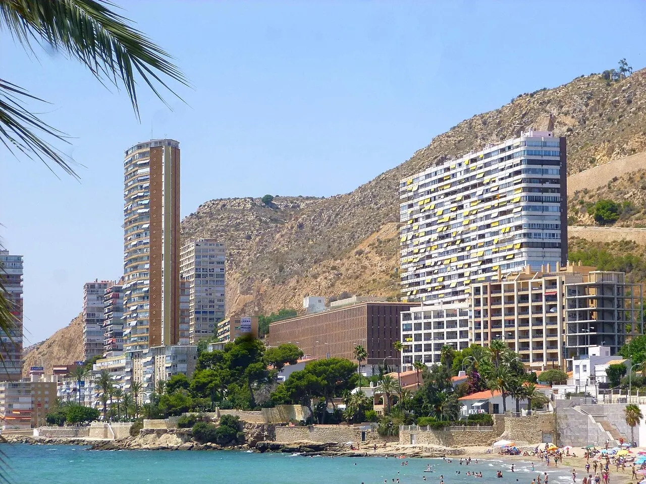 Albufereta beach with residential buildings behind the sand