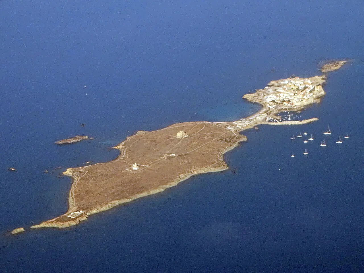 The island of Tabarca and its surrounding Mediterranean water