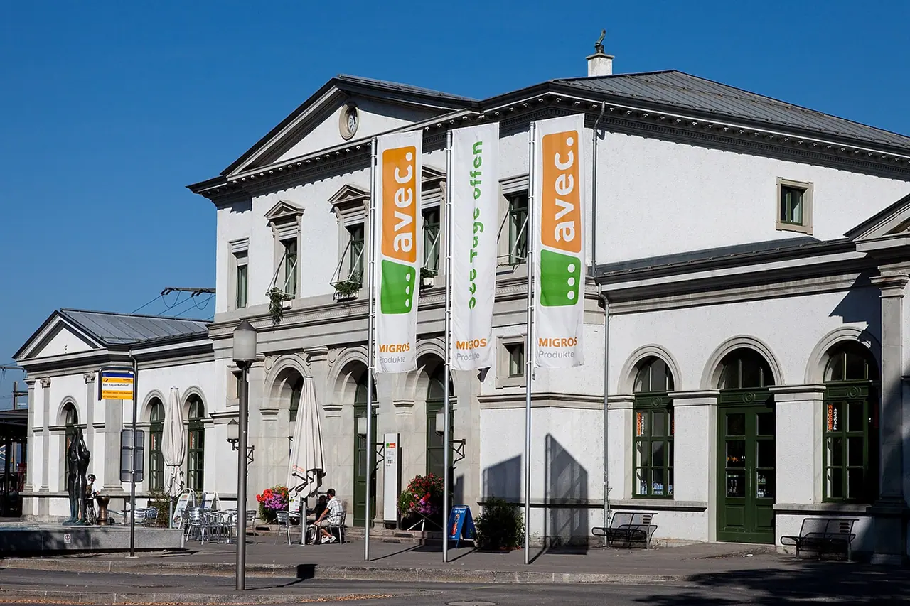 La entrada de la estación de tren de Bad Ragaz