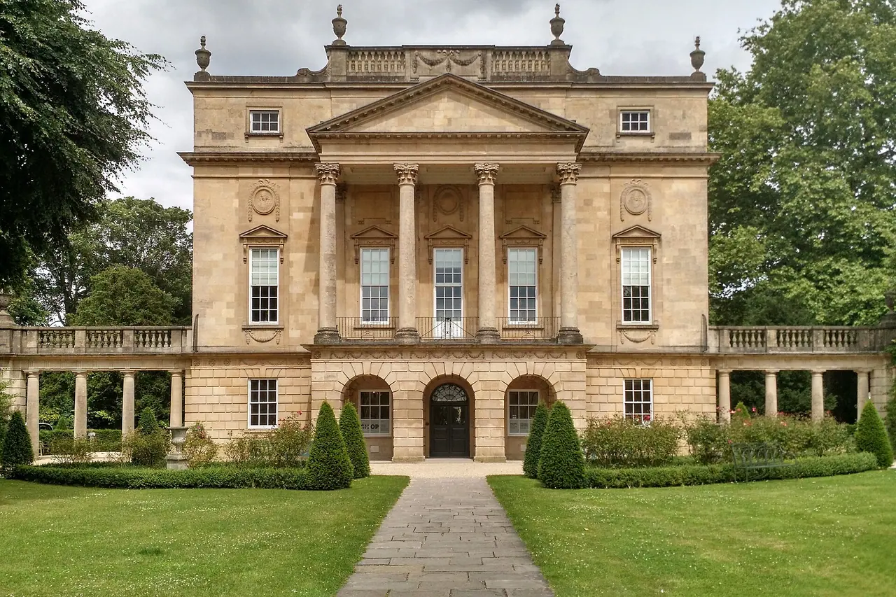 The Holburne Museum facade and its garden approach