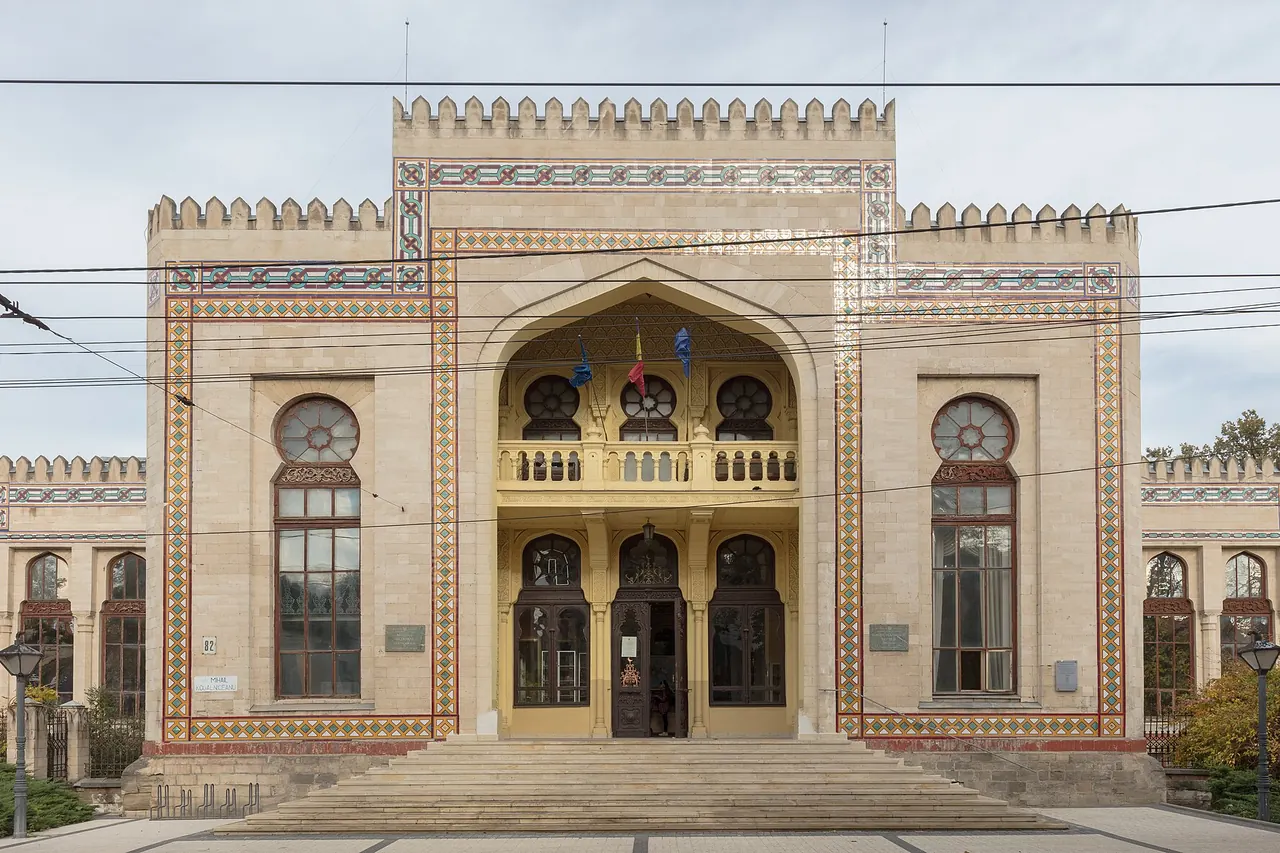 Das reich verzierte Gebäude des Nationalmuseums für Ethnografie und Naturgeschichte in Chișinău