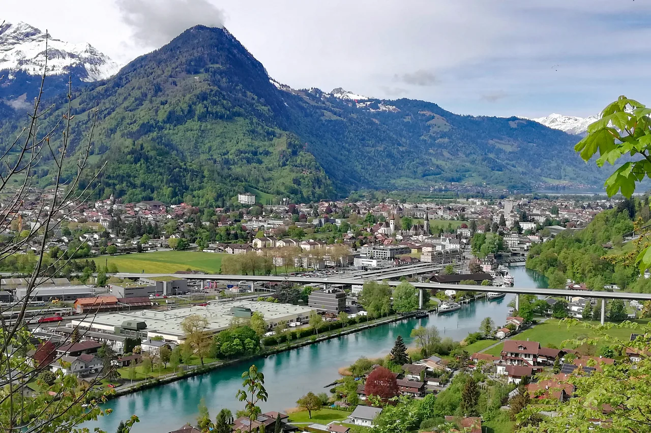 Interlaken and its surrounding valley seen from Goldswil