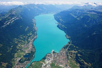 Lake Brienz and the mountains along its shores