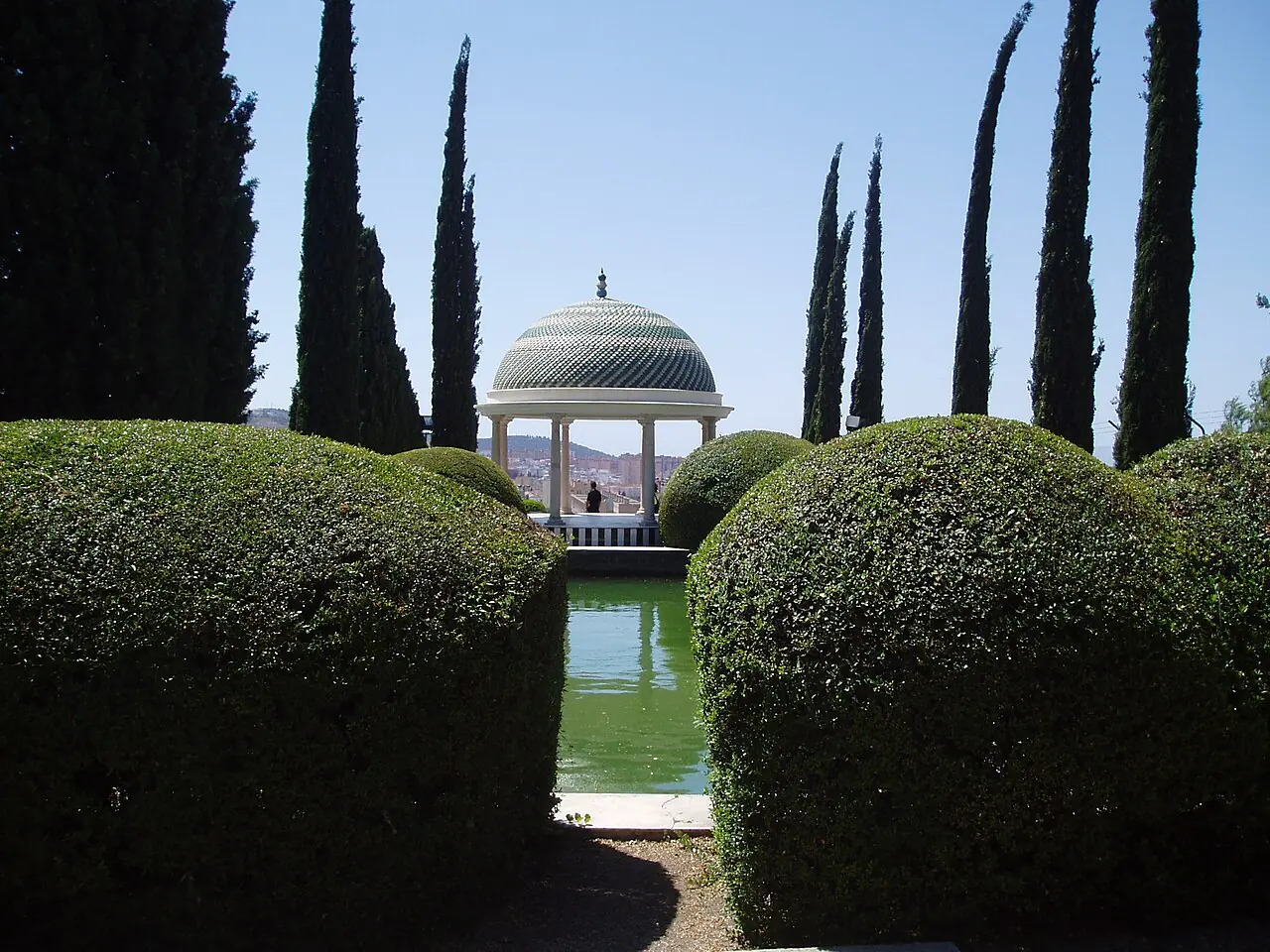 Planting and a garden pavilion at La Concepcion in Malaga