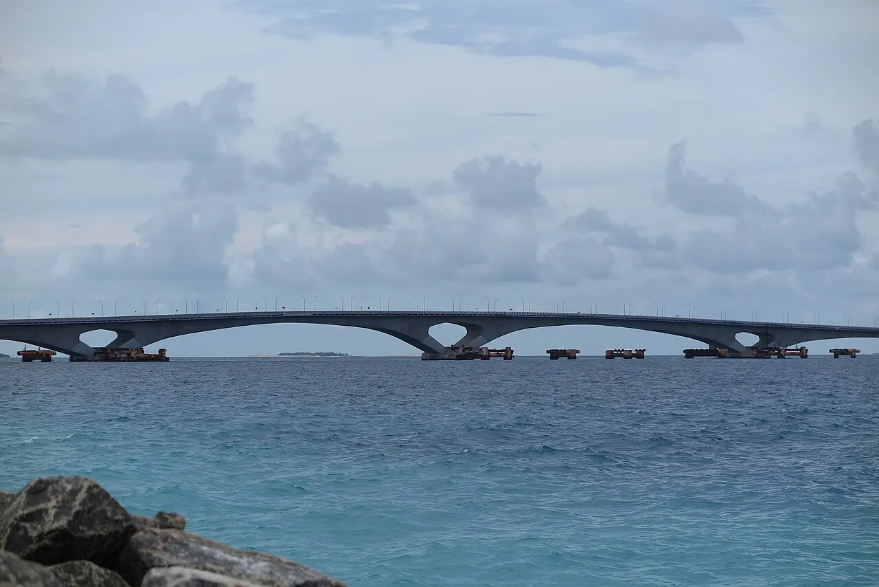 Sinamale Bridge stretching across the sea between Male and Hulhule