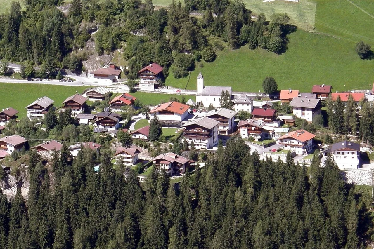 Brandberg village above the Zillertal