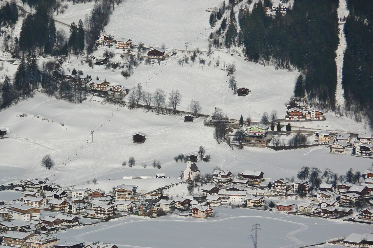 Ramsau im Zillertal village and surrounding valley