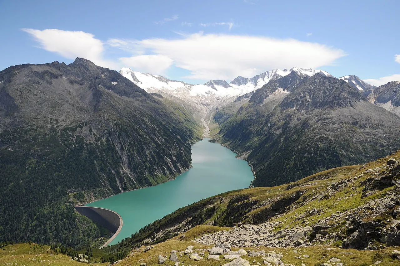 Schlegeis reservoir and surrounding mountains
