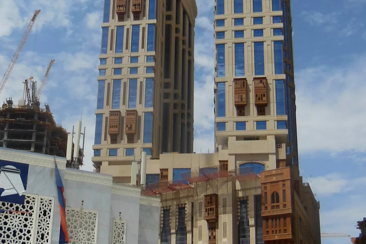 Conrad Hotel's facade during construction in Jabal Omar, photographed in 2015