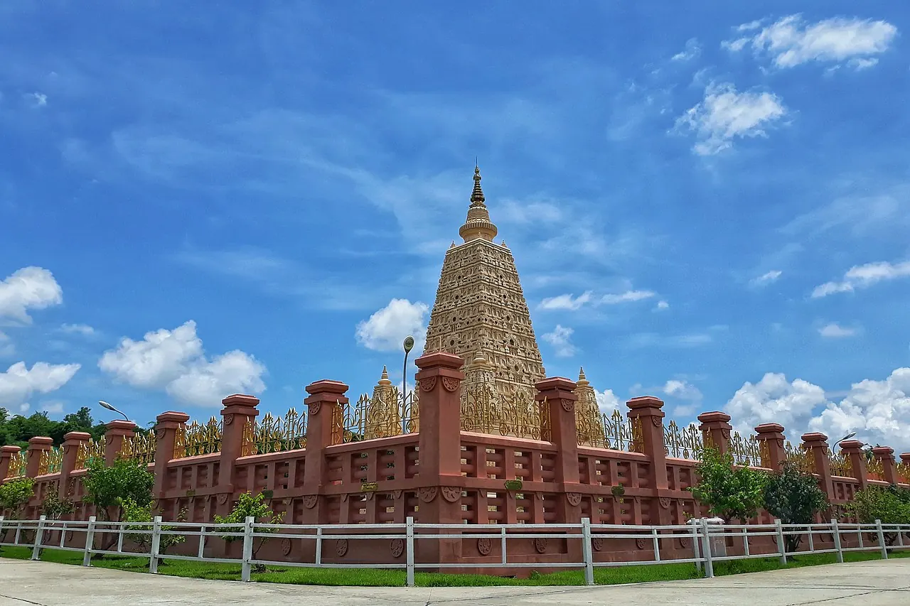 The tall ornate tower and enclosing structures of Thatta Thattaha Maha Bawdi Pagoda
