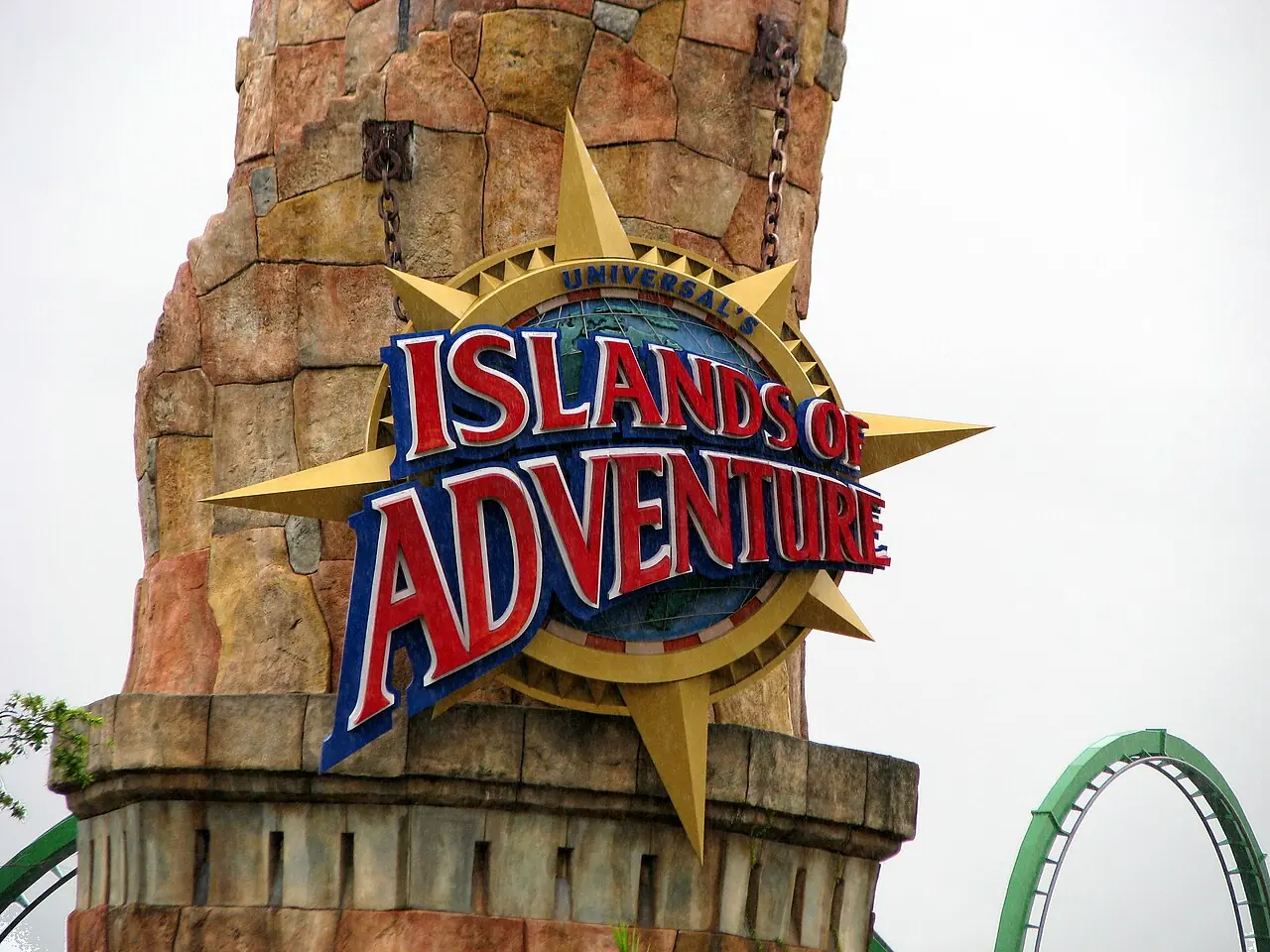 The entrance tower and sign of Universal Islands of Adventure