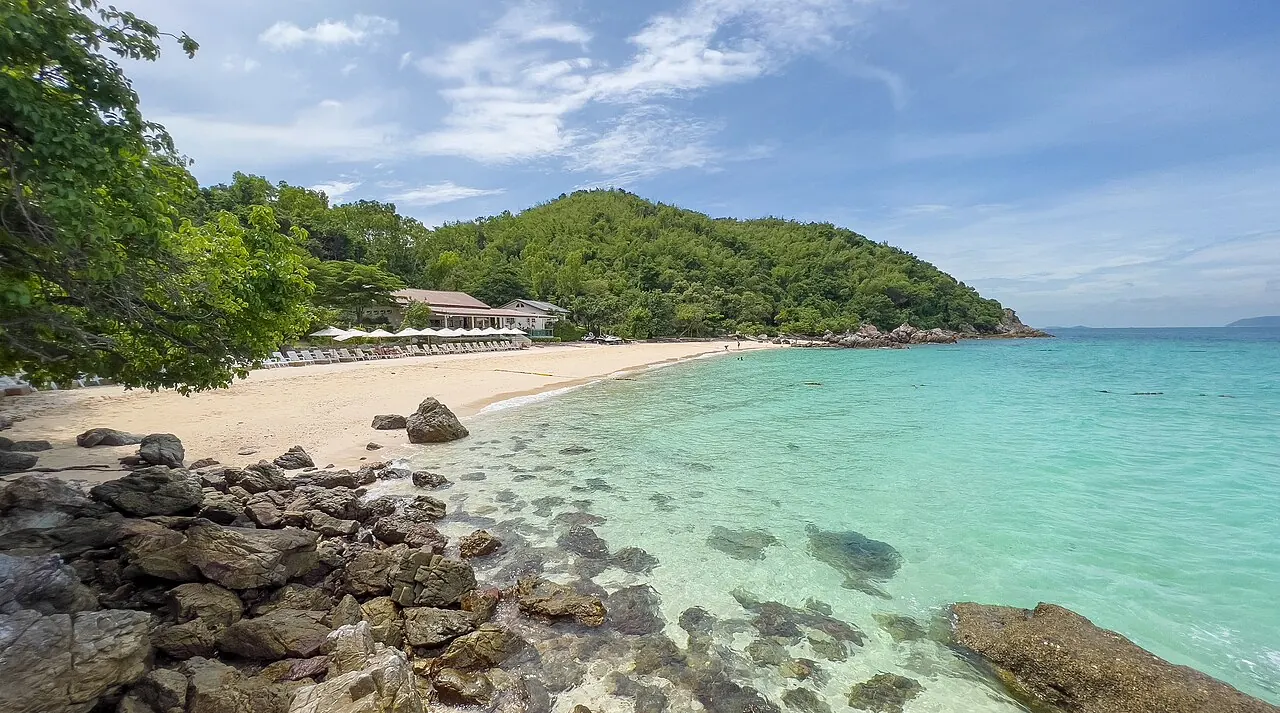 Ta Yai Beach on Ko Lan with pale sand and the sea beyond