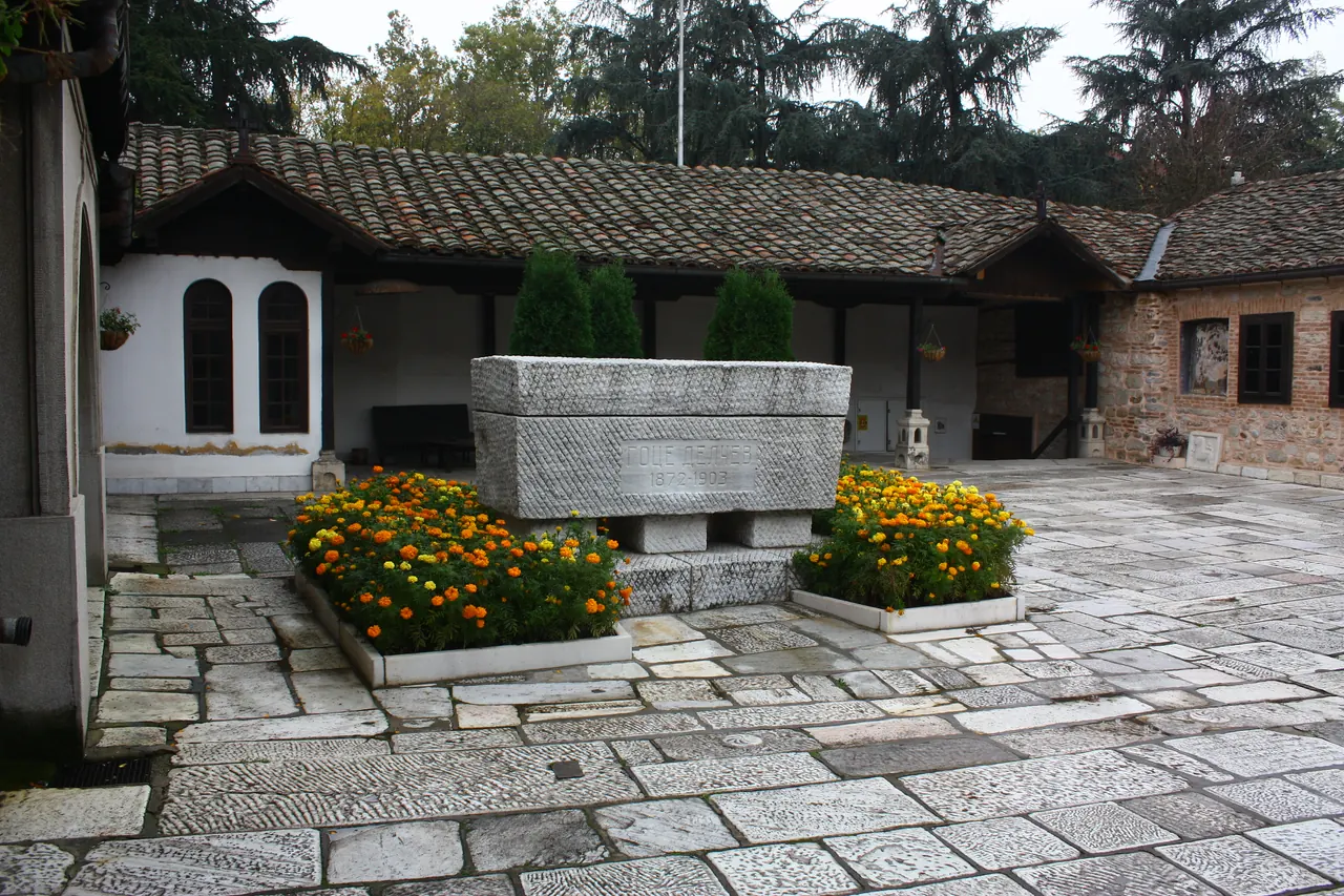 Goce Delcev tomb and tiled-roof buildings in Holy Saviour's courtyard