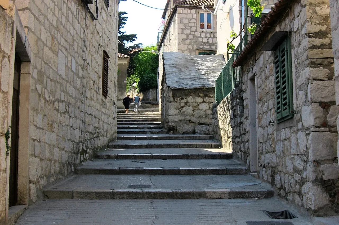 Stone steps between houses in Veli Varos, Split