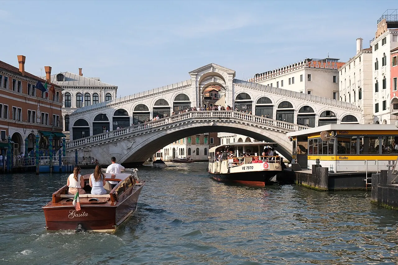 Rialto Bridge arching over the Grand Canal in Venice