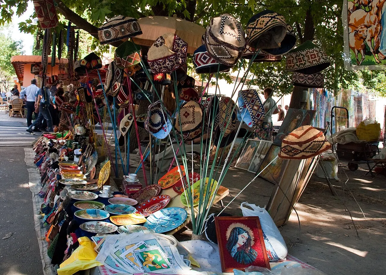 Crafts, hats and souvenirs displayed at Yerevan Vernissage market